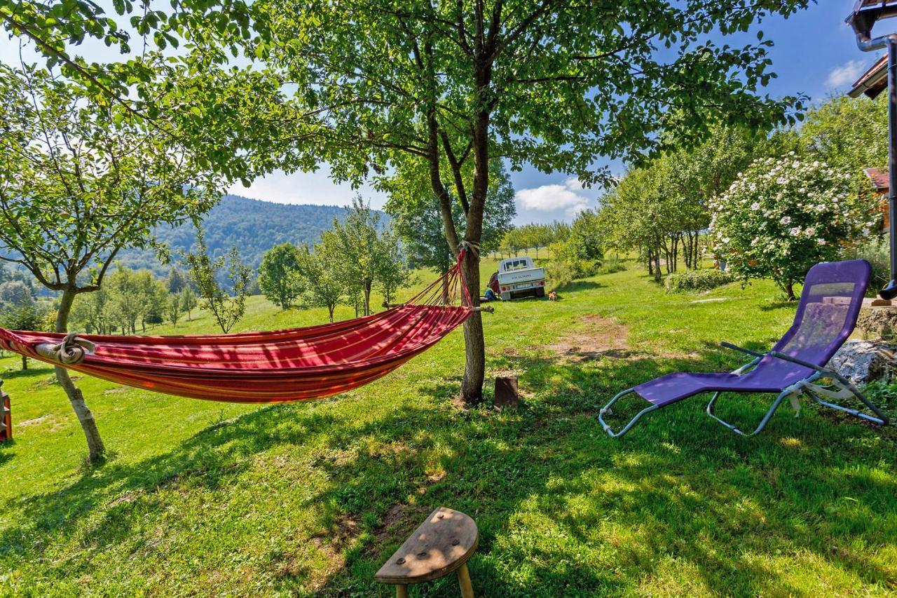 Andrea In Sertic Poljana - Haus Fuer 6 Personen Plitvička Jezera Buitenkant foto
