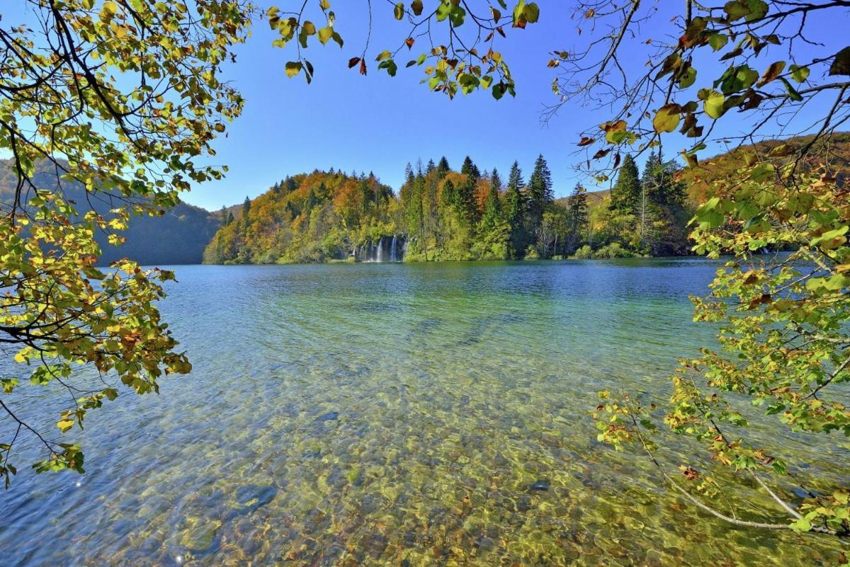 Andrea In Sertic Poljana - Haus Fuer 6 Personen Plitvička Jezera Buitenkant foto